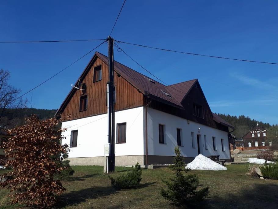 Byt 4+kk v klidné části obce Bedřichov Extérieur photo